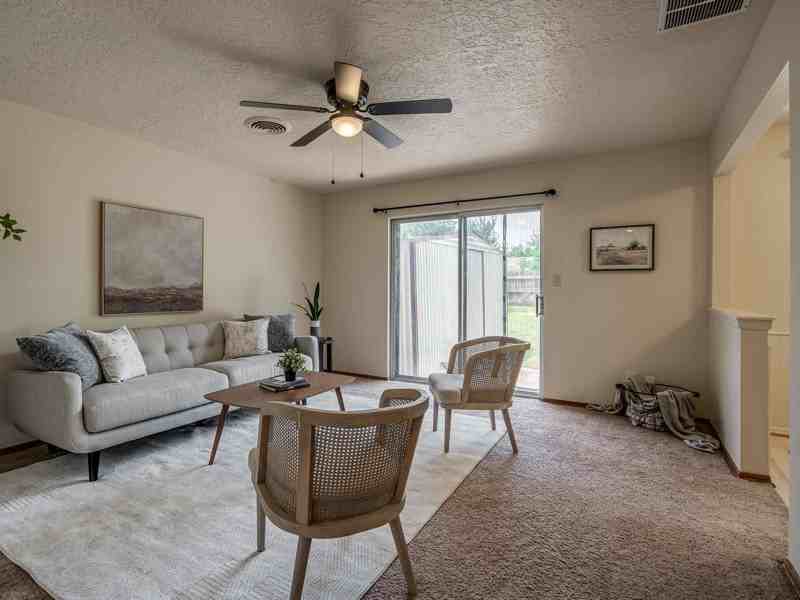 1618 Southern Heights Ave - Photo 3 of 14