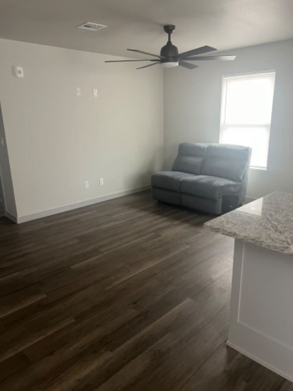 2423 N Peoria Ave #2 - Photo 3 of 12