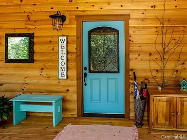 91 Zachary Ln - Photo 2 of 26