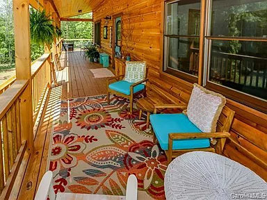 91 Zachary Ln - Photo 3 of 26