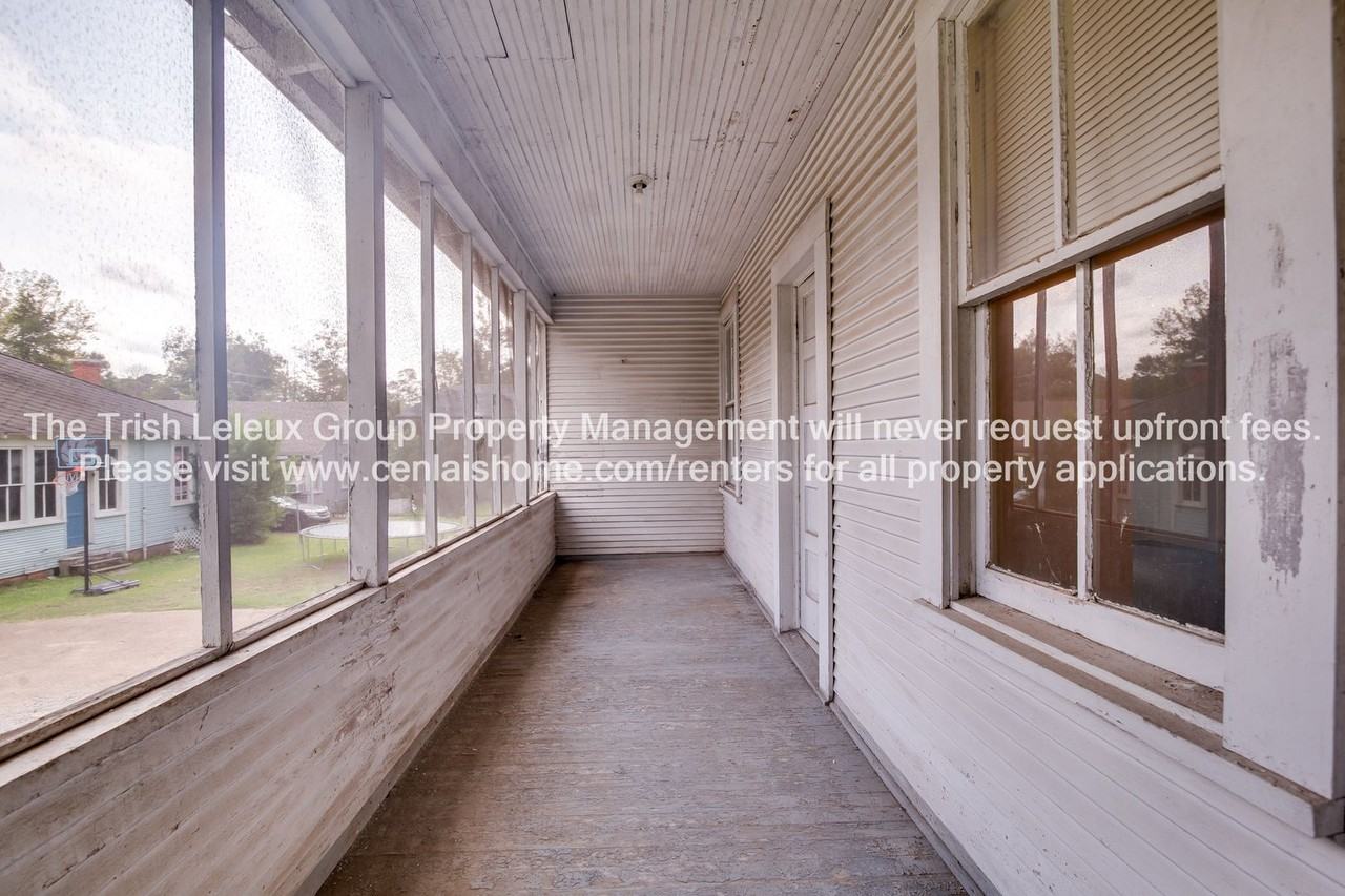 2220 1/2 Elliott St - Photo 7 of 8