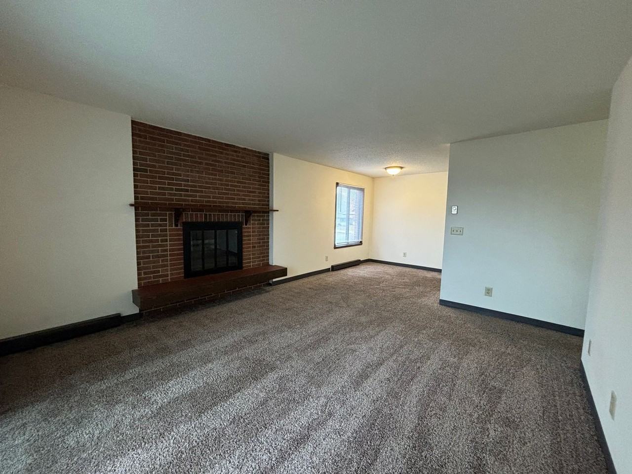 3114 - Photo 2 of 15