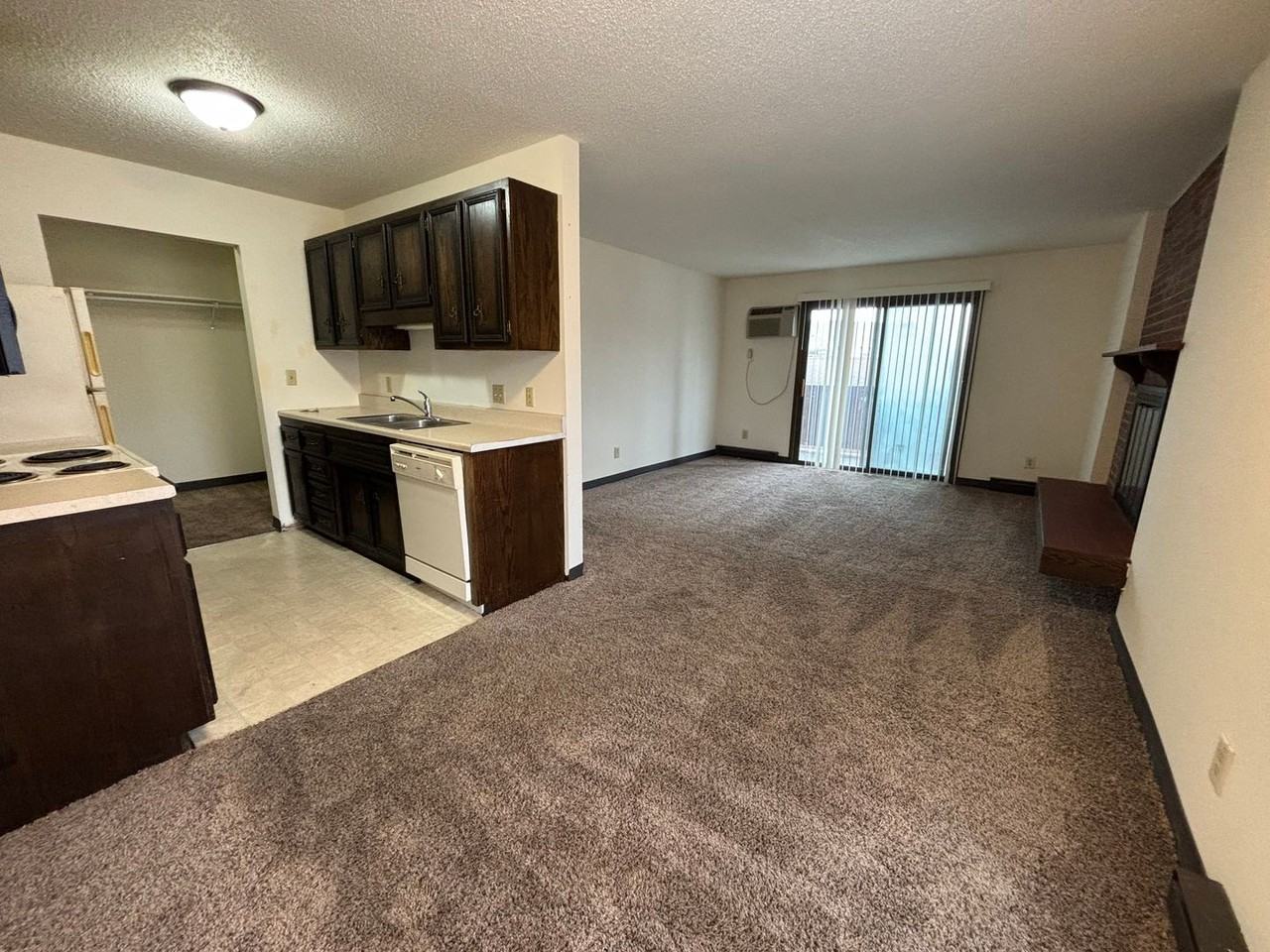 3114 - Photo 4 of 15