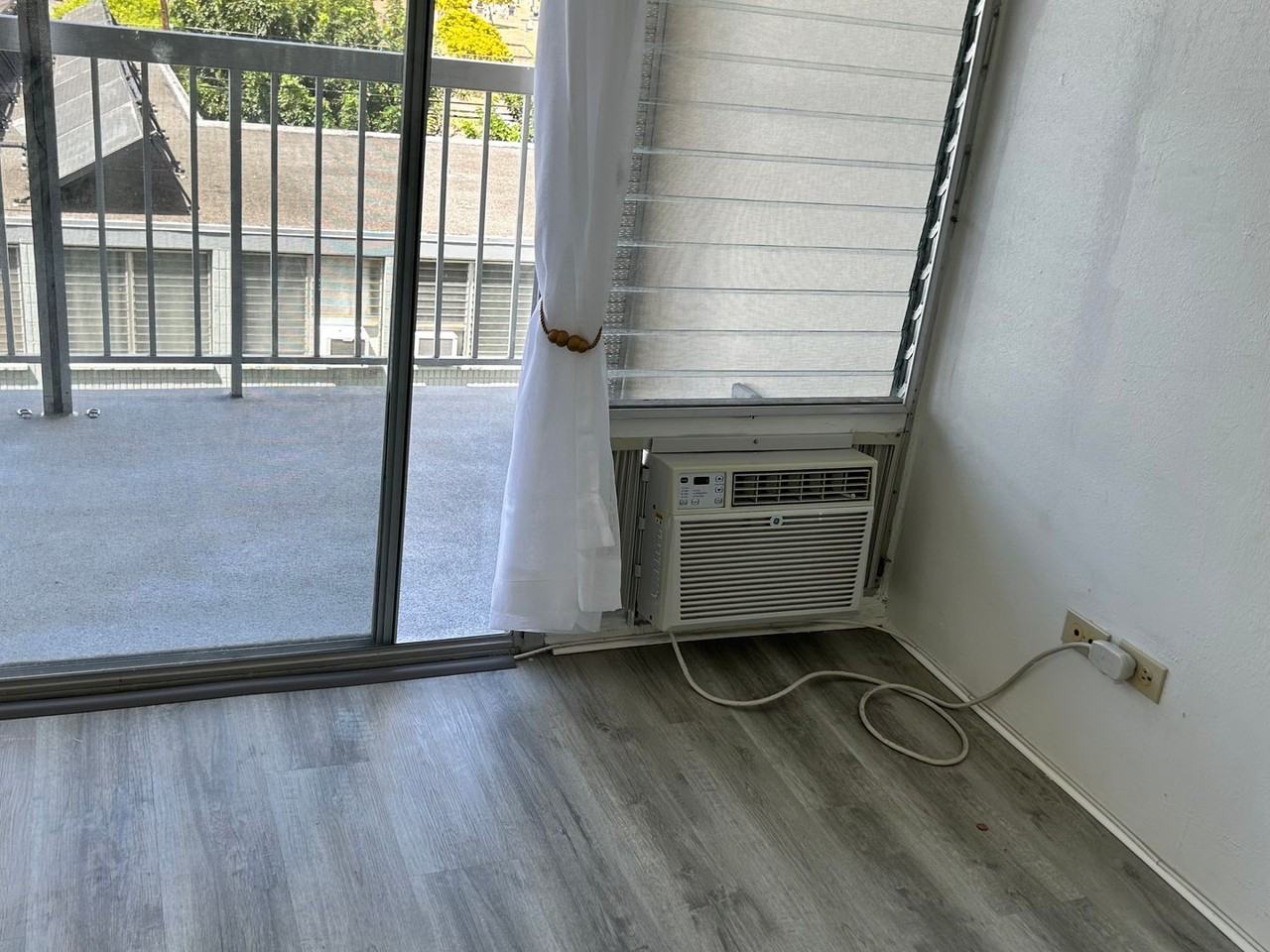 1114 Wilder Ave #601 - Photo 5 of 16