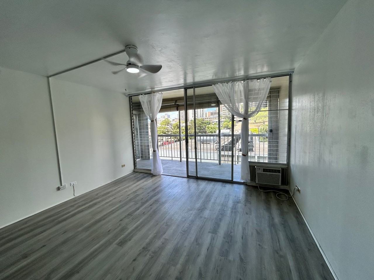 1114 Wilder Ave #601 - Photo 6 of 16