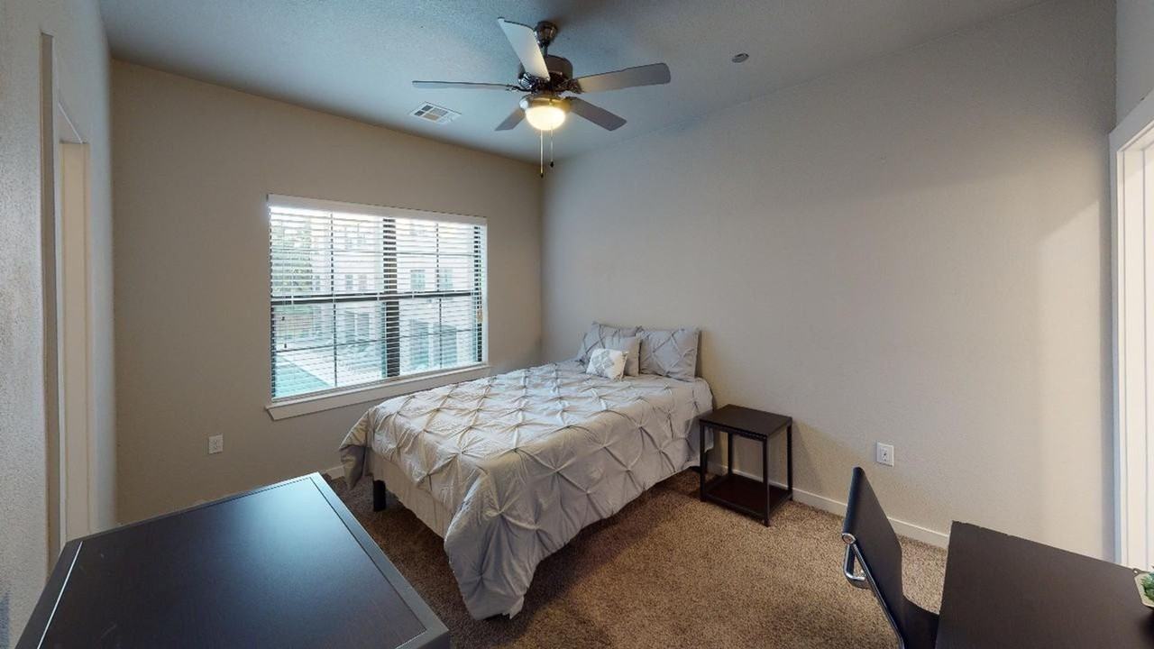 3-, 4- and 5-Bedroom Luxury Townhomes with Top-of-the-Line Amenities! - Photo 7 of 28