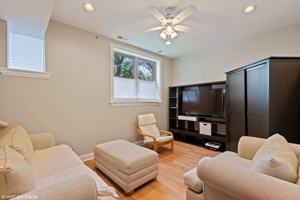 featured image of 1446 W Pensacola Ave