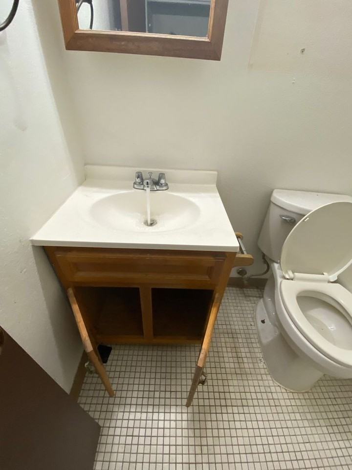 Welcome home to commercial blvd - Photo 7 of 14