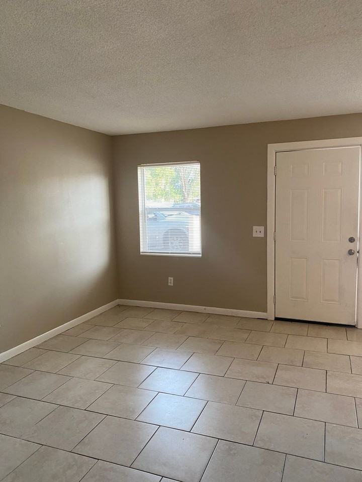 3028 Robert Ave - Photo 3 of 16