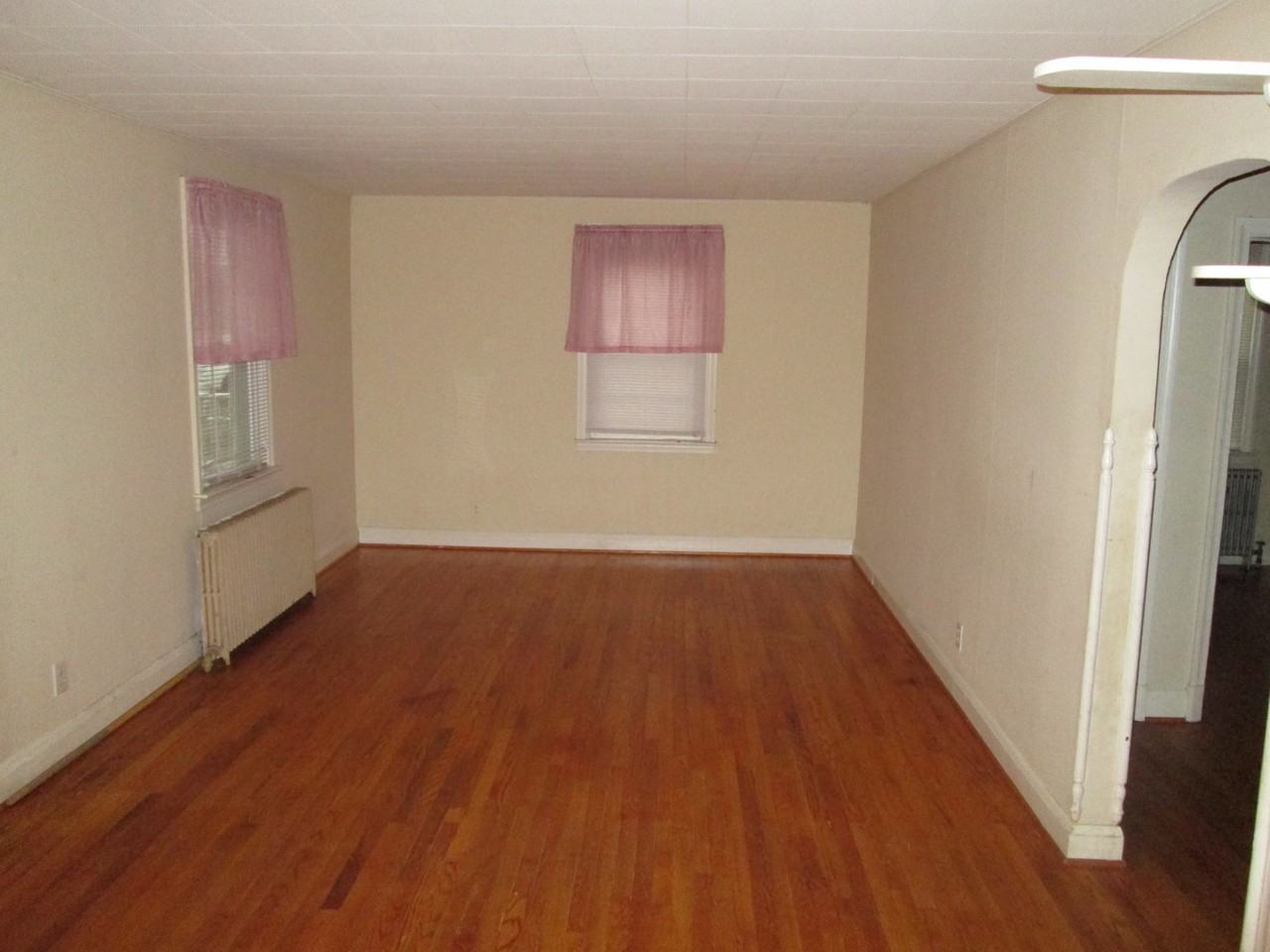 1778 Brookview Rd - Photo 5 of 26