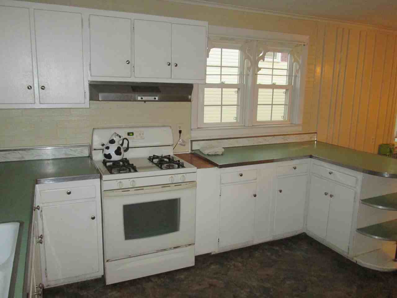 1778 Brookview Rd - Photo 6 of 26