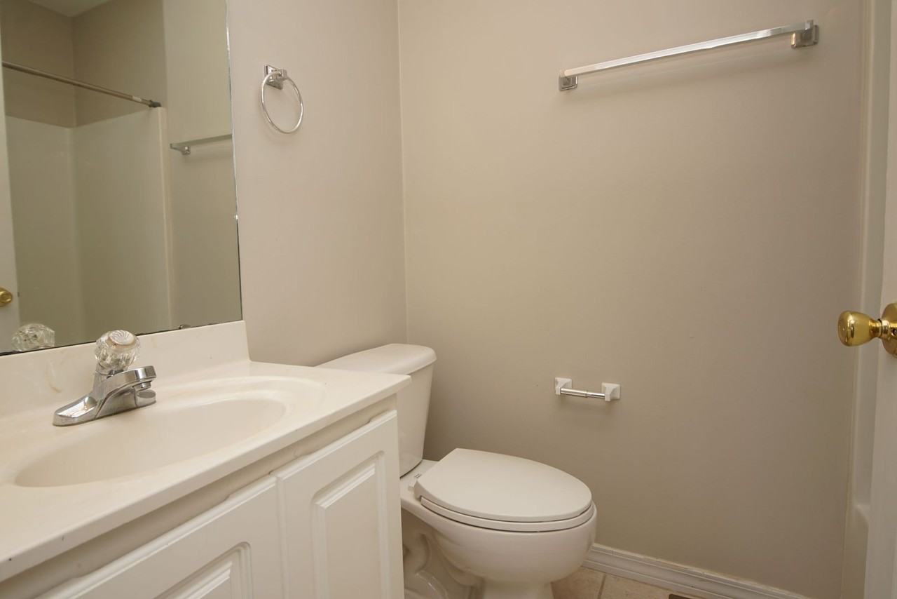 984 Scenic Oak Ln - Photo 5 of 29