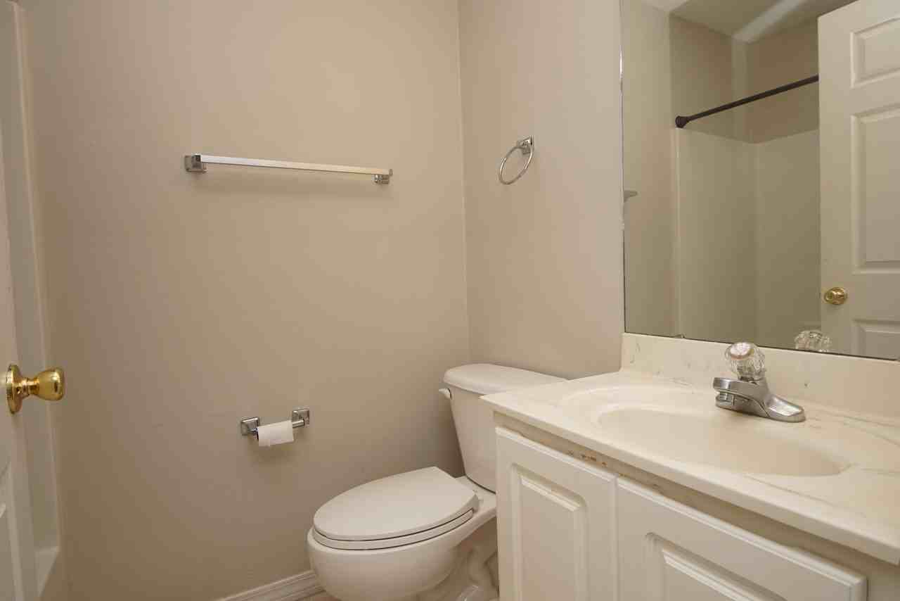 984 Scenic Oak Ln - Photo 6 of 29