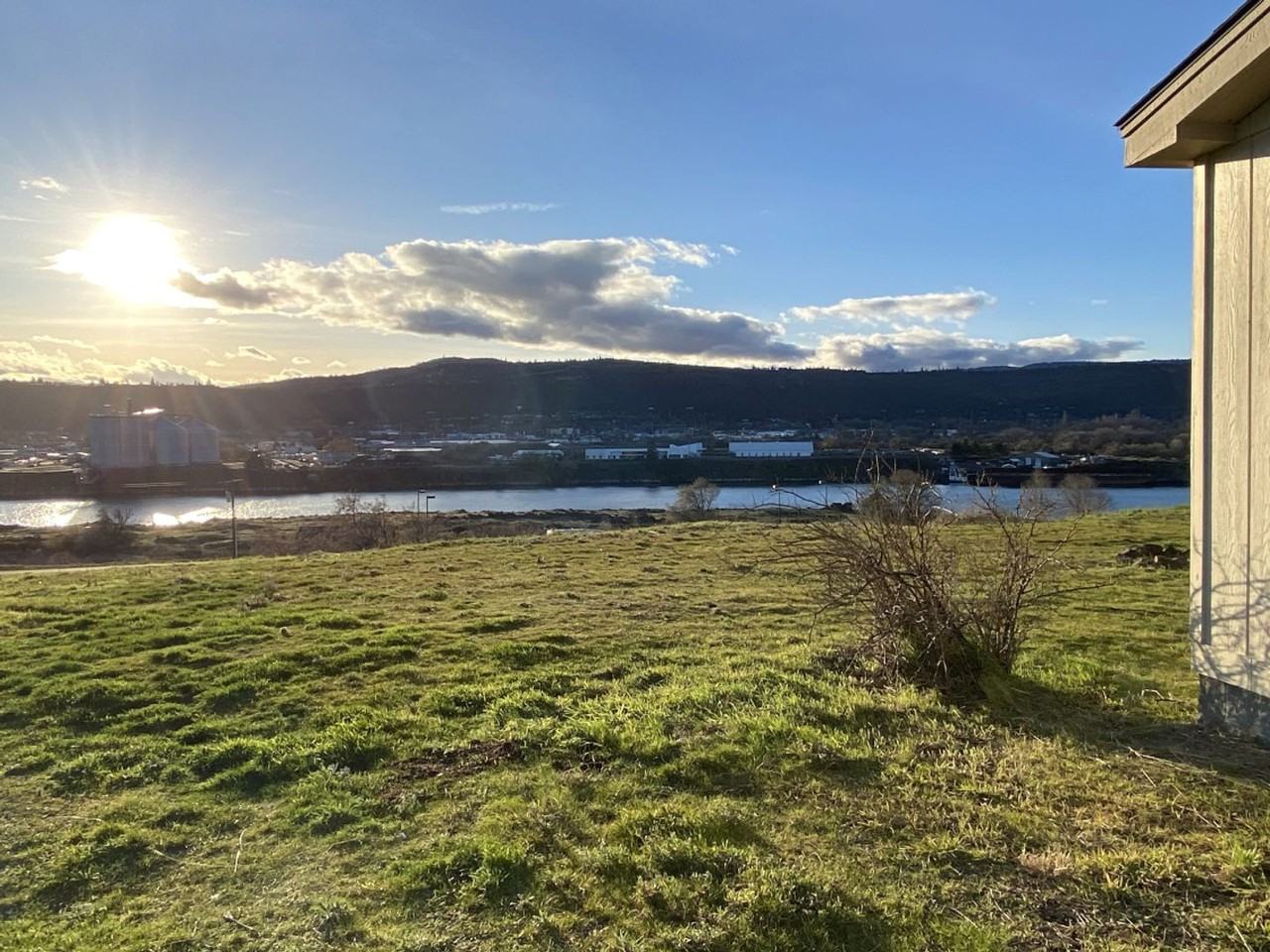 640 Sunridge Ave - Photo 2 of 20