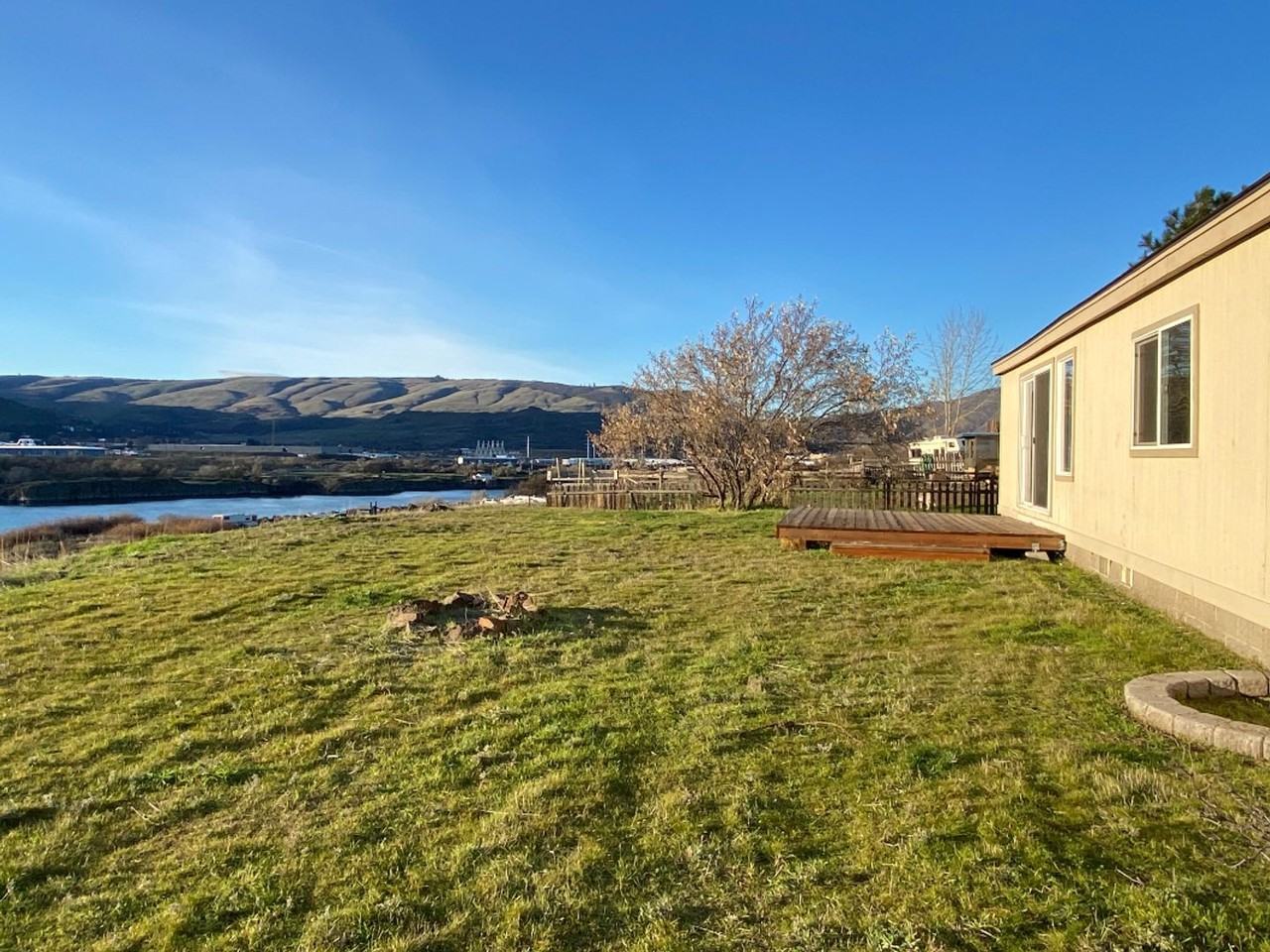 640 Sunridge Ave - Photo 3 of 20