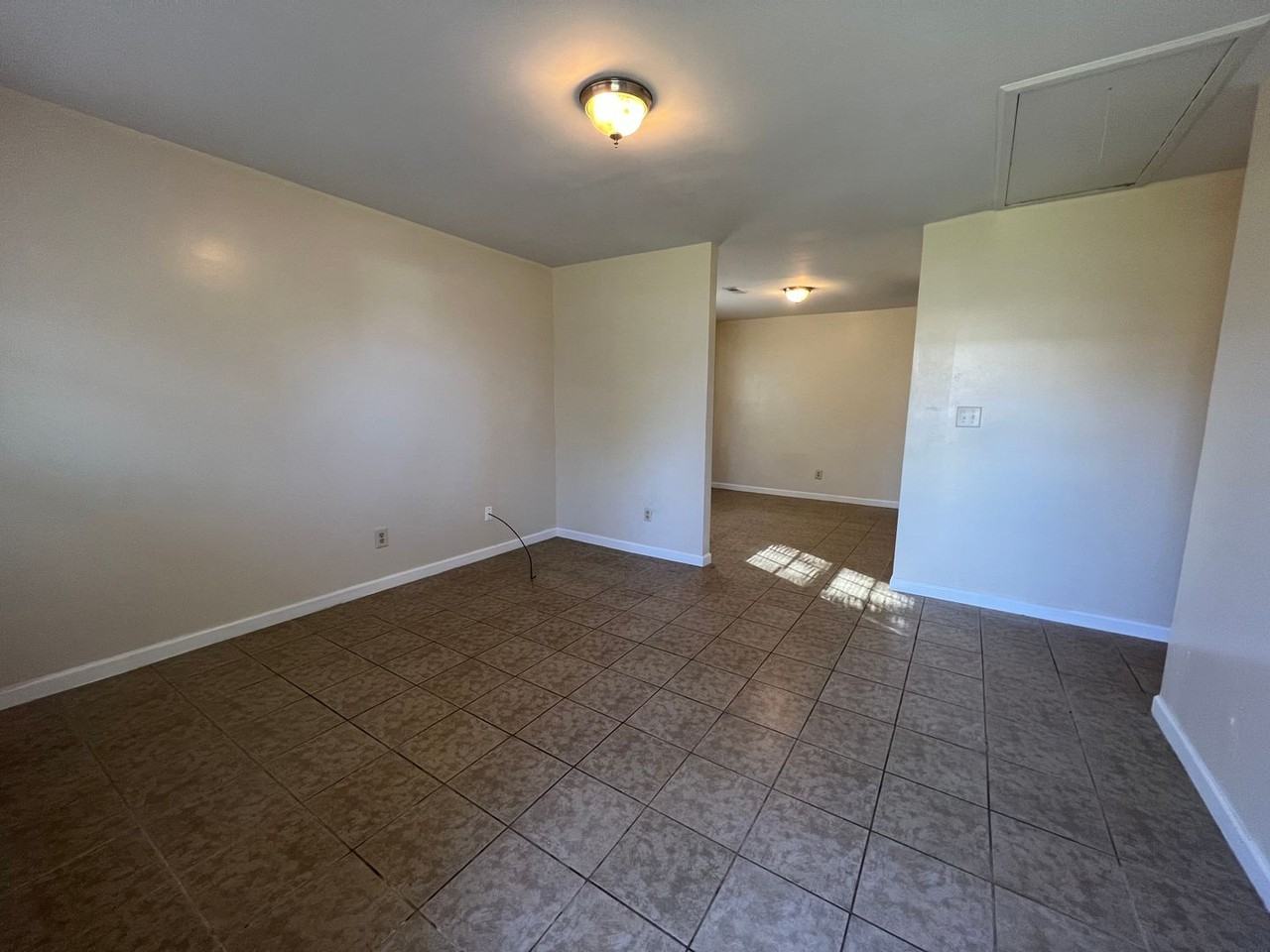 197 Wilkenson Dr Ne - Photo 2 of 10