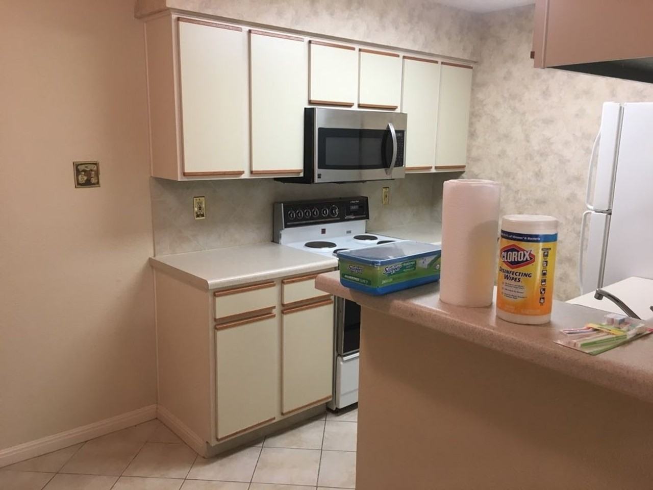 114 E 31st St - Photo 6 of 9