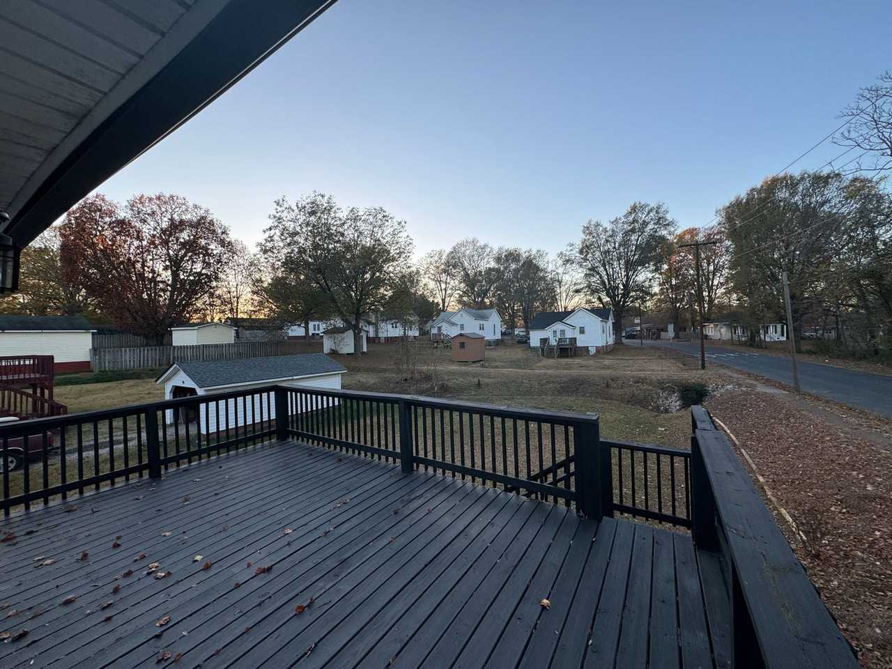 623 N Walnut St - Photo 6 of 25