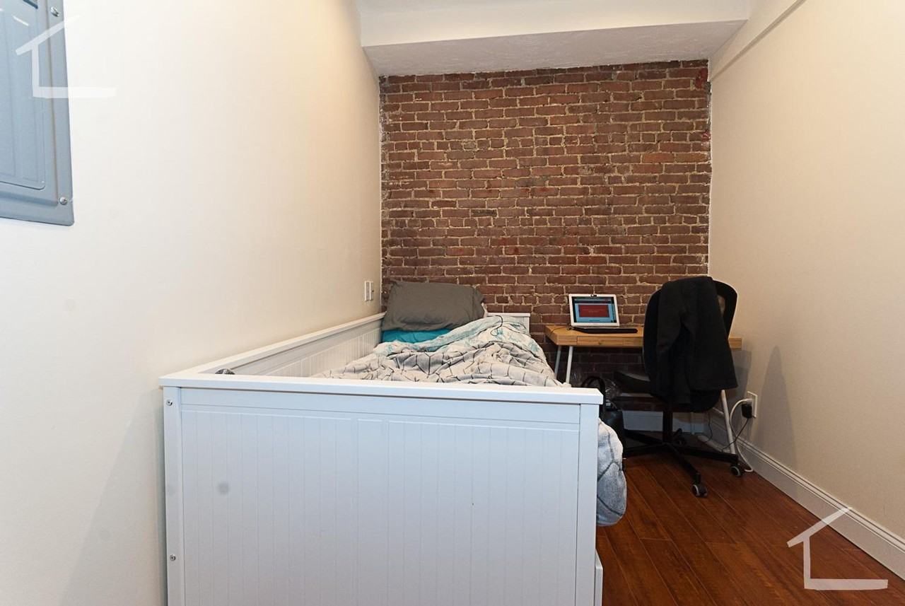 1195 Beacon St - Photo 4 of 10