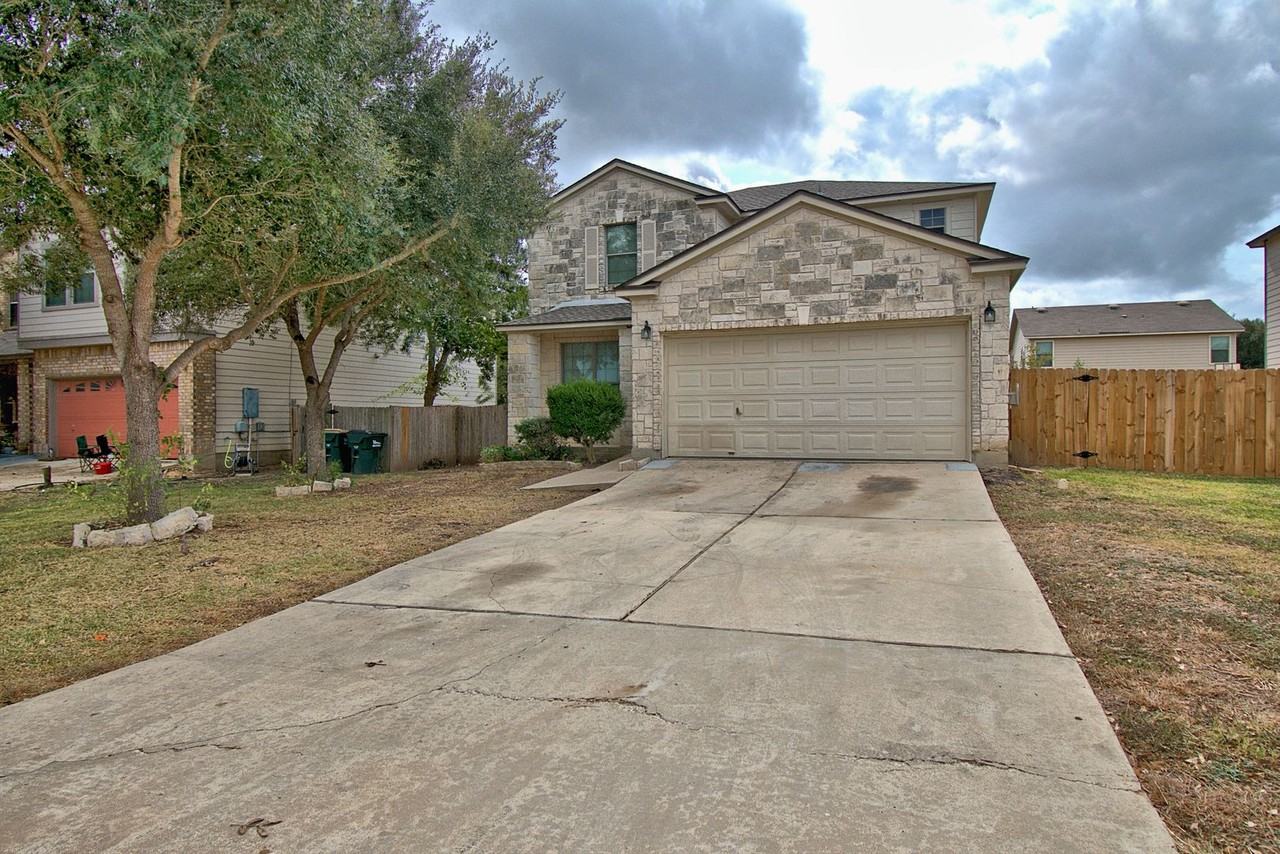 711 Abundance Ln - Photo 3 of 27