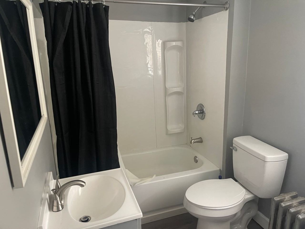 1010 Savey St - Photo 3 of 16