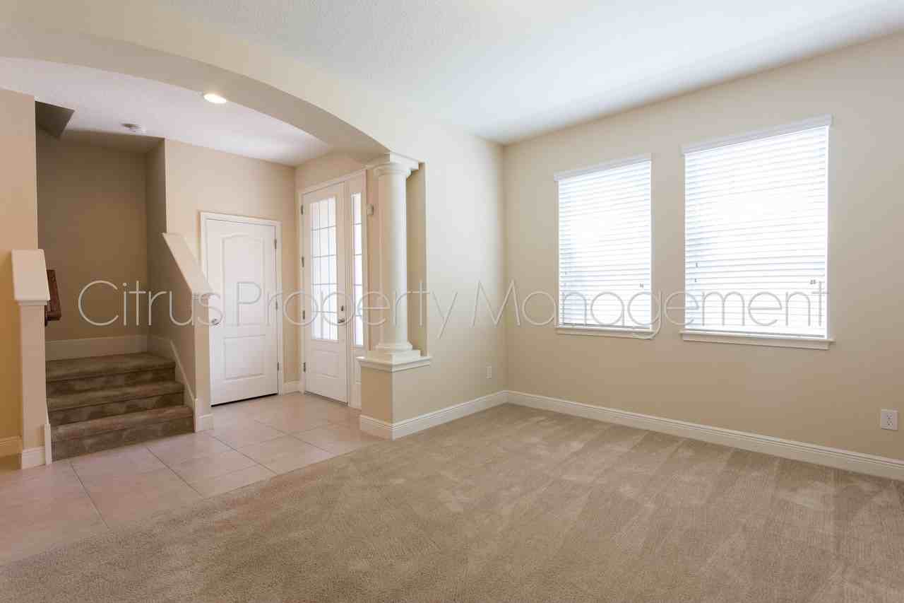 8627 Via Trieste Dr - Photo 4 of 30