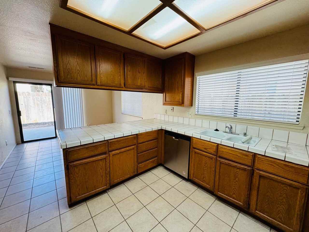 125 E Edmundson Ave #A - Photo 3 of 12