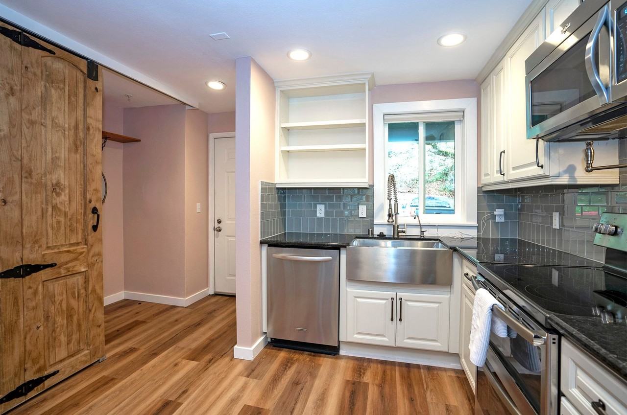 16019 Waynita Way Ne - Photo 6 of 31