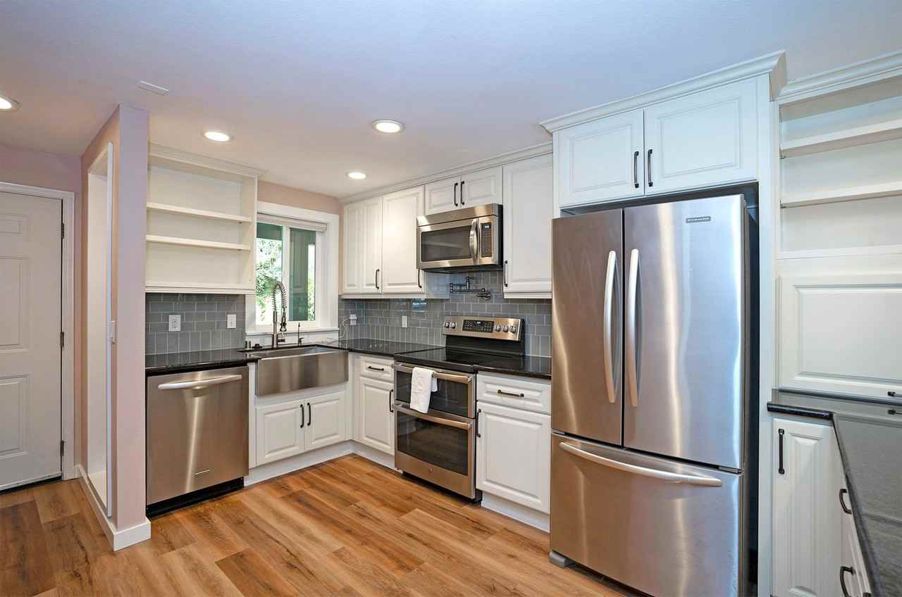 16019 Waynita Way Ne - Photo 7 of 31