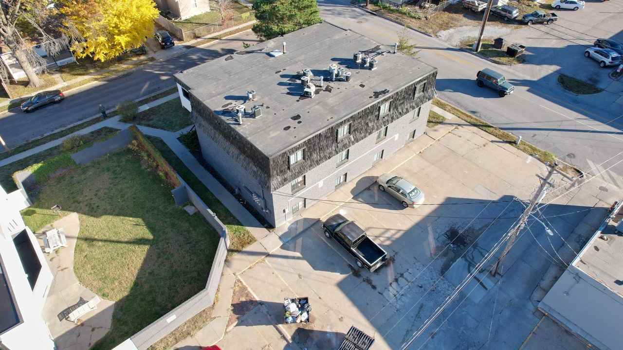 1109 N 28th - Photo 2 of 17