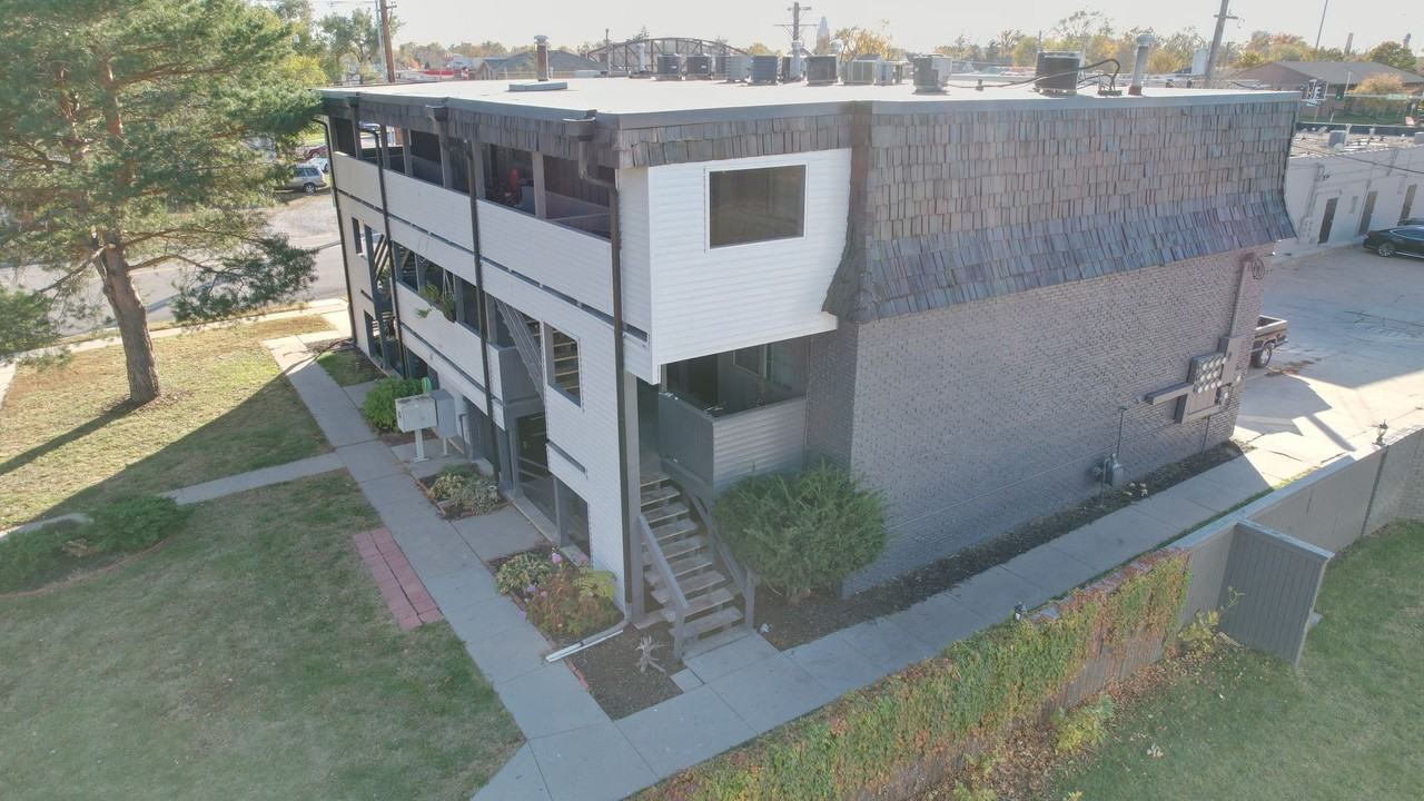 1109 N 28th - Photo 4 of 17