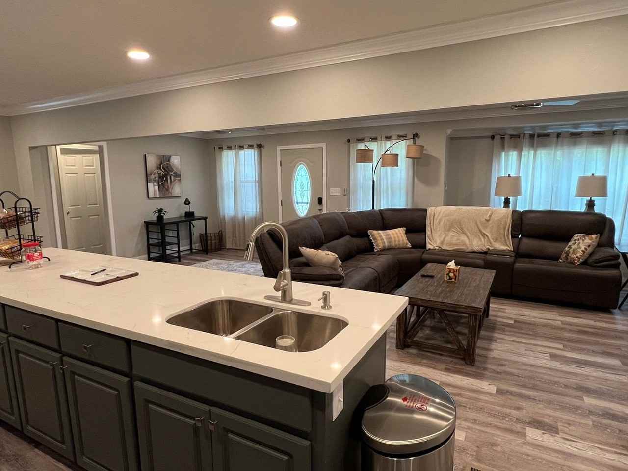 105 Sunset Dr - Photo 3 of 21
