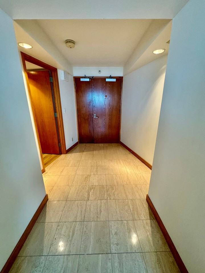 1330 Ala Moana Blvd #3403 - Photo 7 of 19