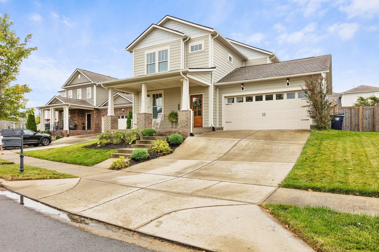 3334 Vinemont Dr - Photo 3 of 50