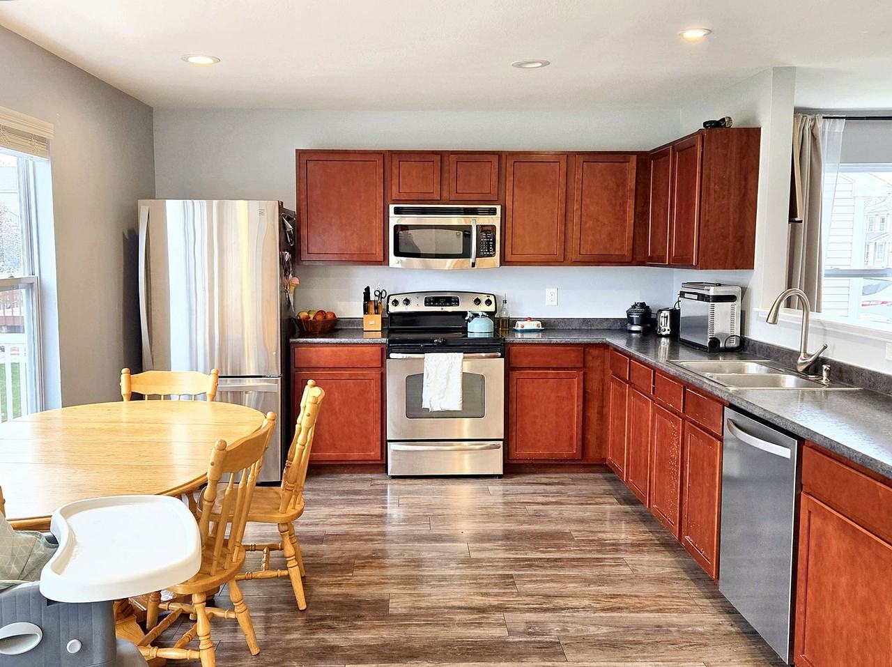 1206 Odell Farm Ln - Photo 3 of 11