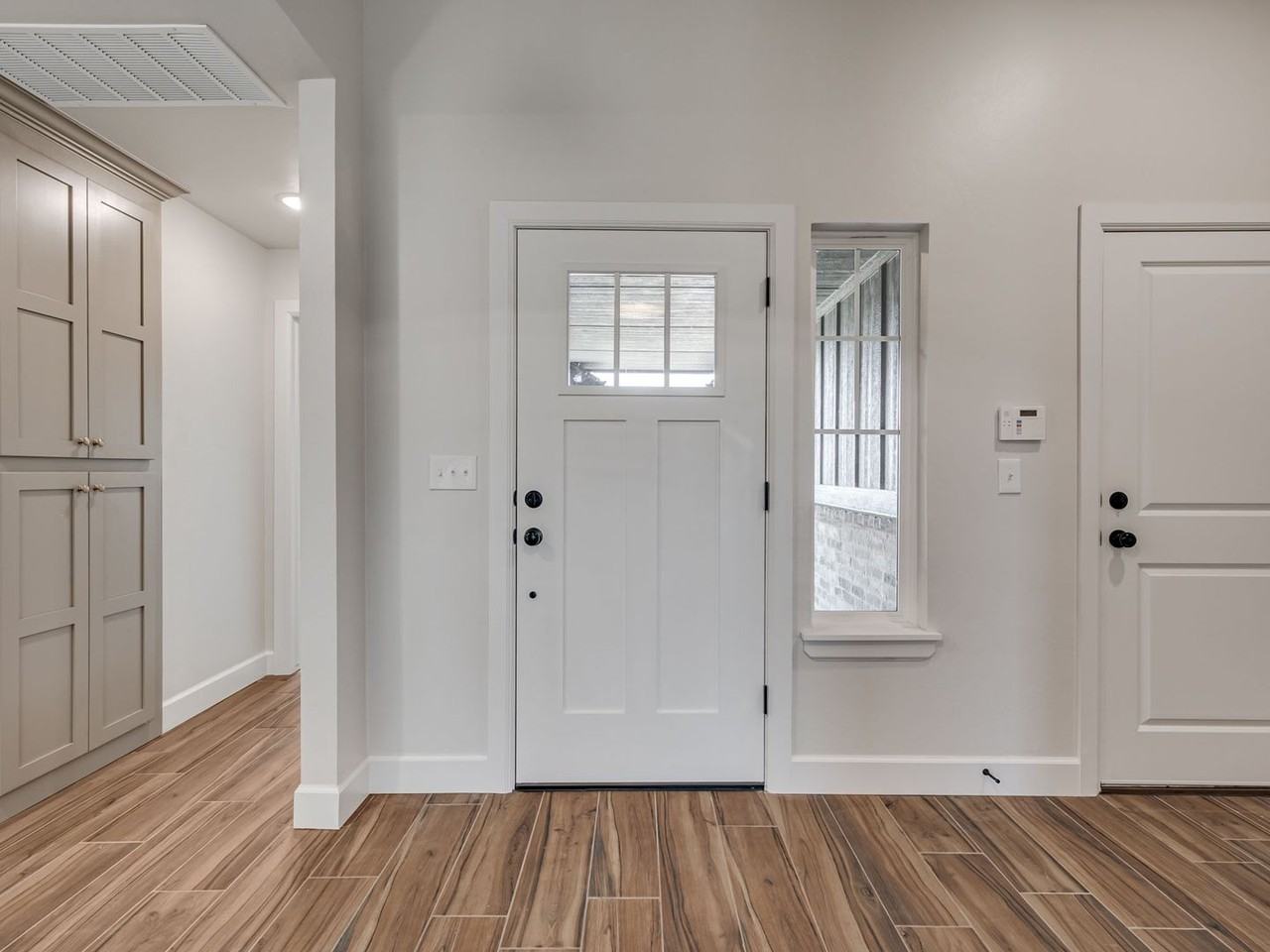 201 Juniper Cir - Photo 5 of 34