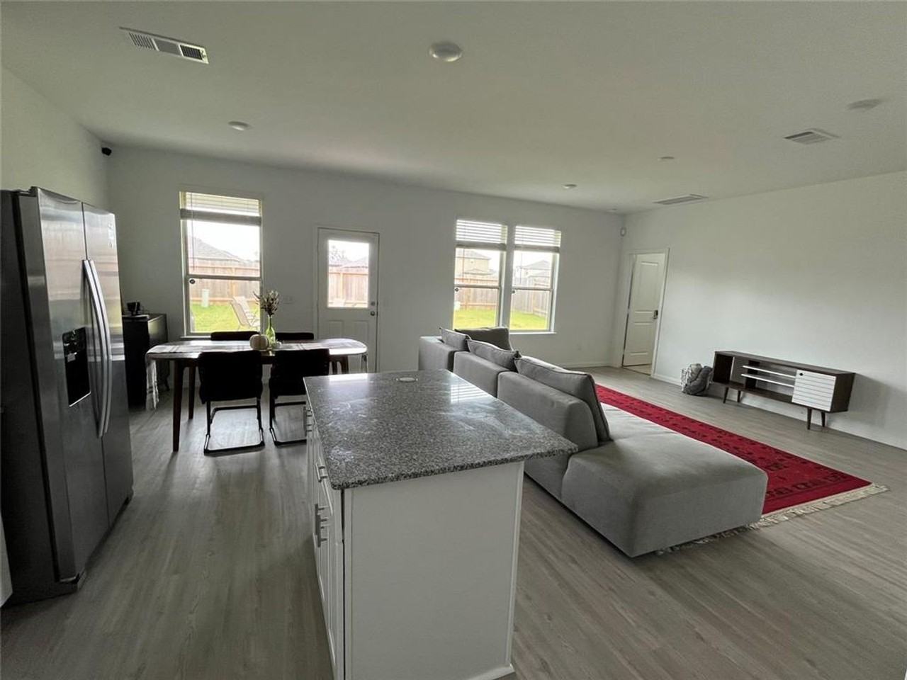 339 Paso Fino Dr - Photo 4 of 20