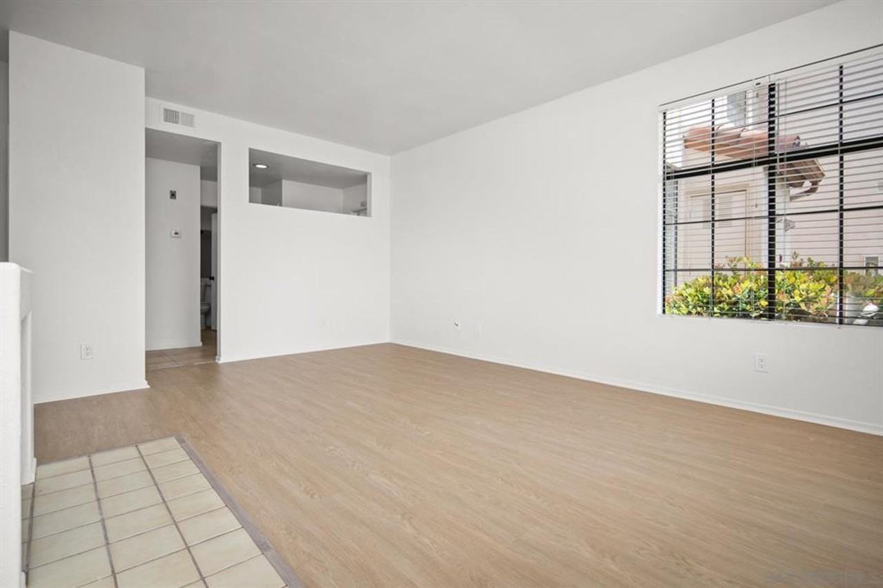 4055 Carmel View Rd - Photo 4 of 20