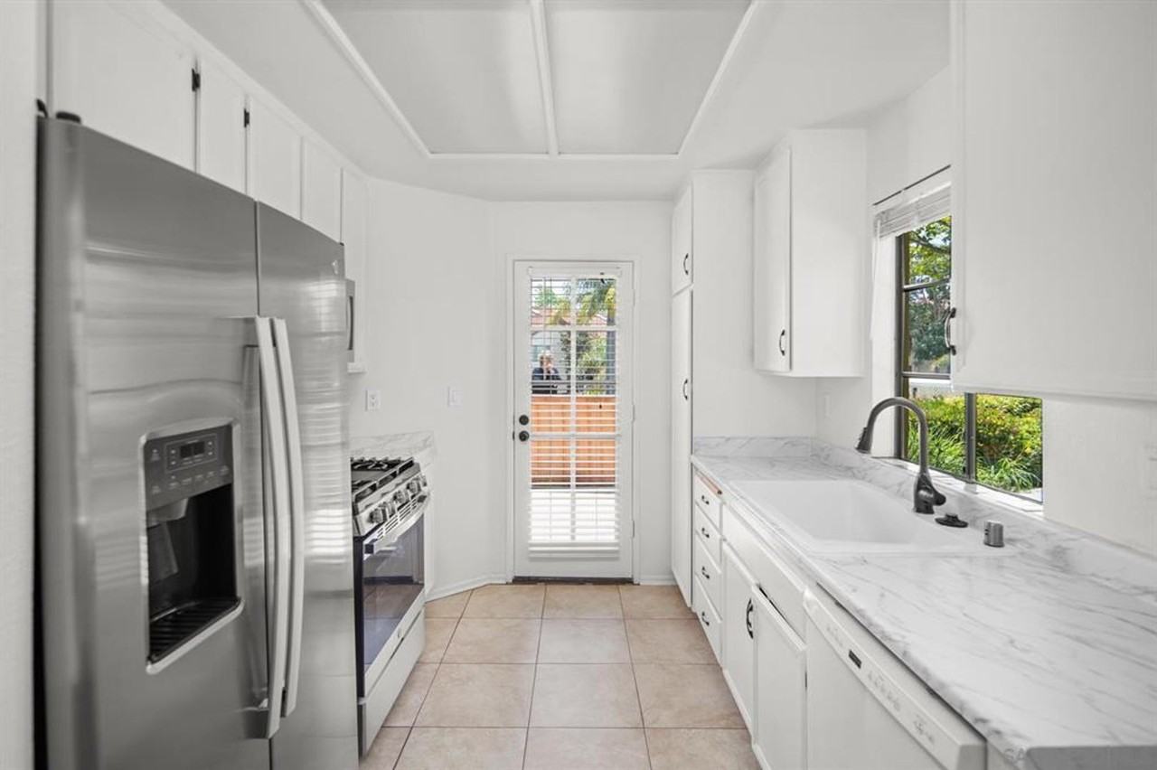 4055 Carmel View Rd - Photo 5 of 20