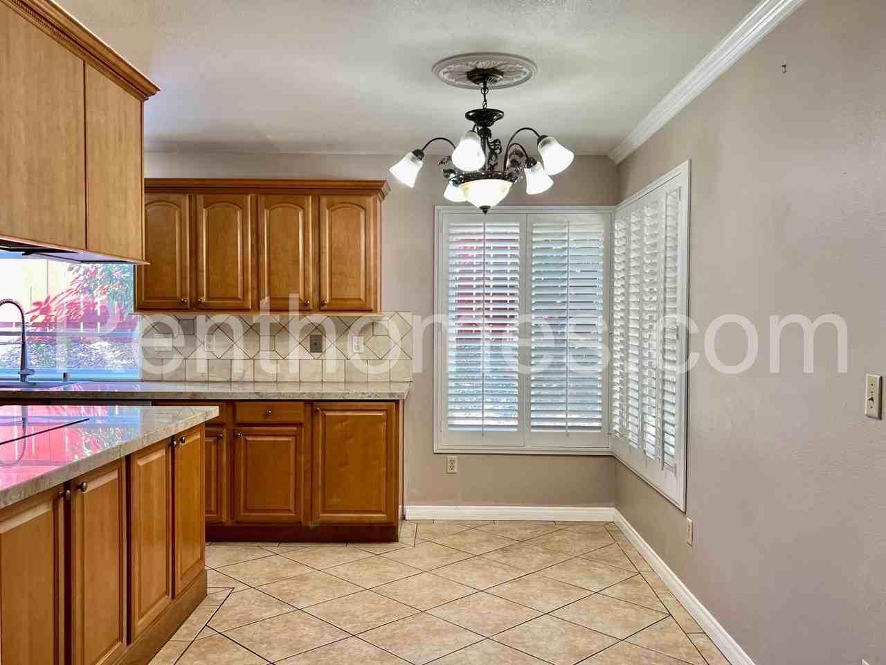 13193 Sundance Ave - Photo 6 of 42