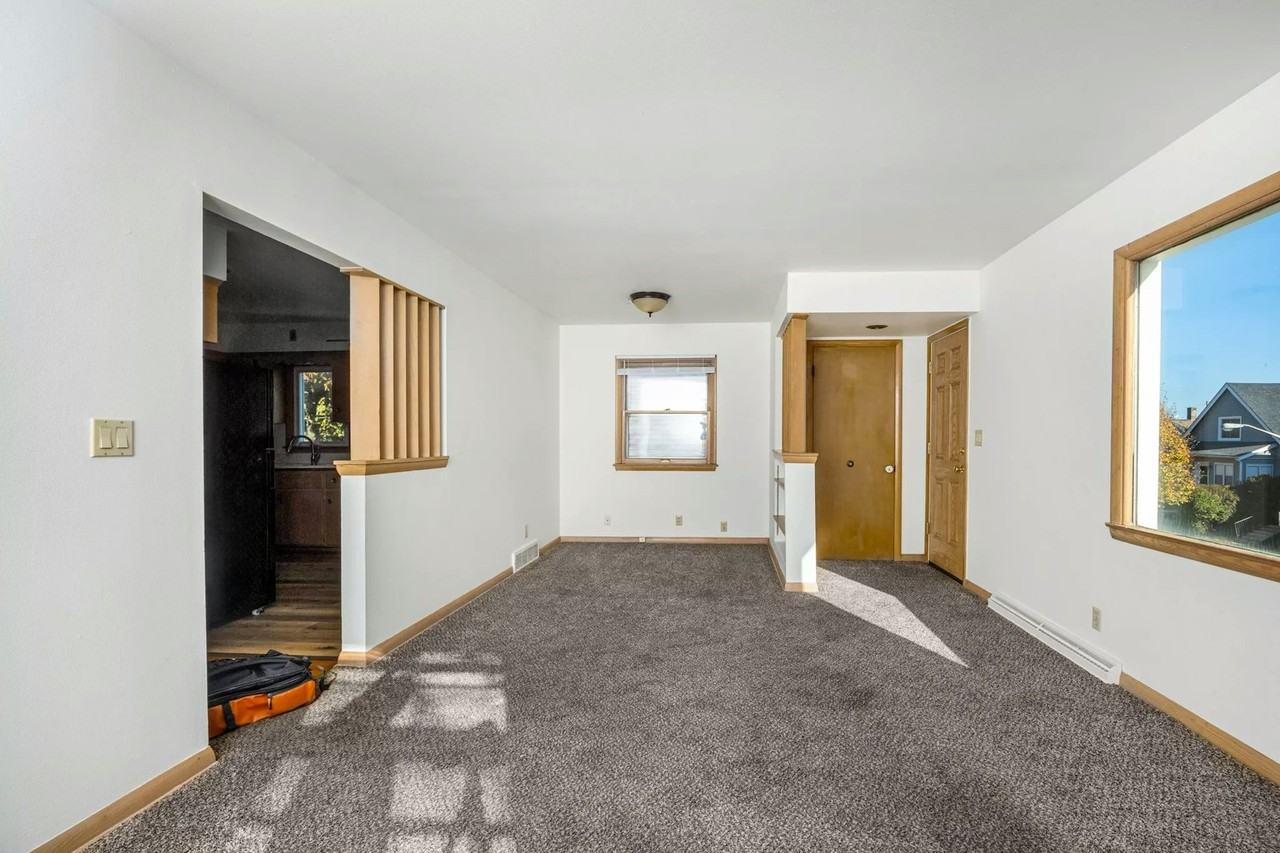 2137 South 71st Street, Unit 2139 (upper) - Photo 4 of 19