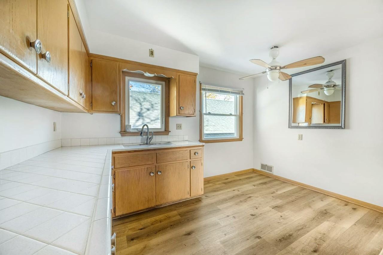 2137 South 71st Street, Unit 2139 (upper) - Photo 5 of 19