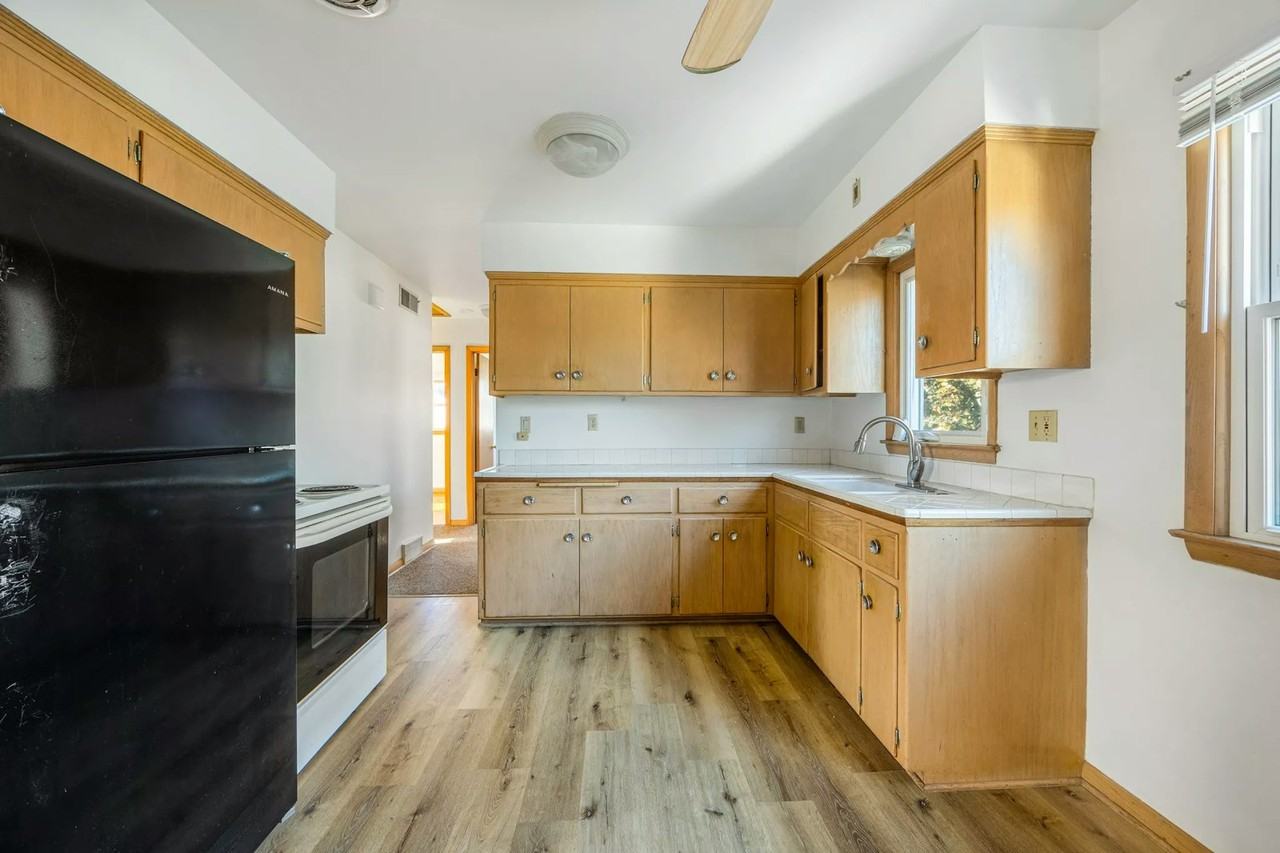 2137 South 71st Street, Unit 2139 (upper) - Photo 6 of 19