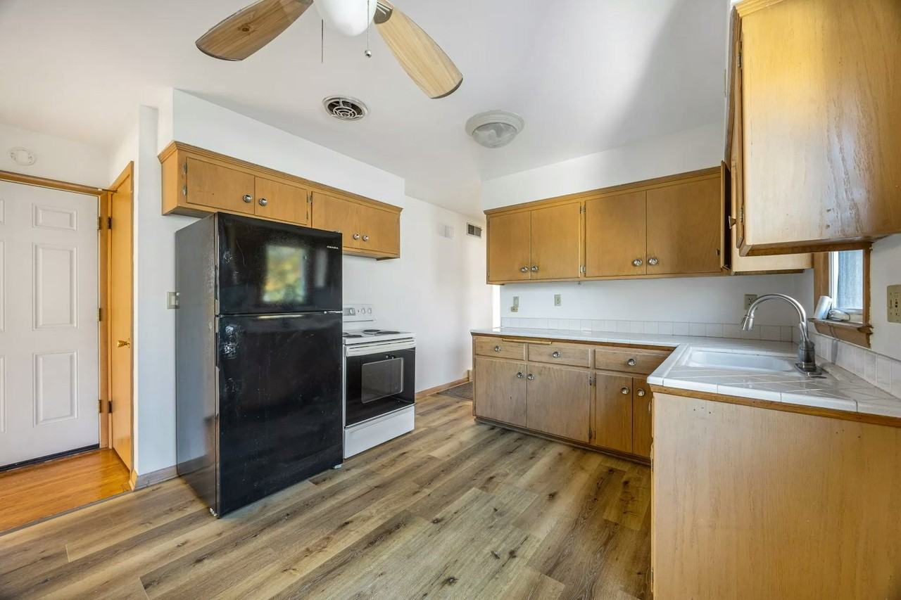 2137 South 71st Street, Unit 2139 (upper) - Photo 7 of 19