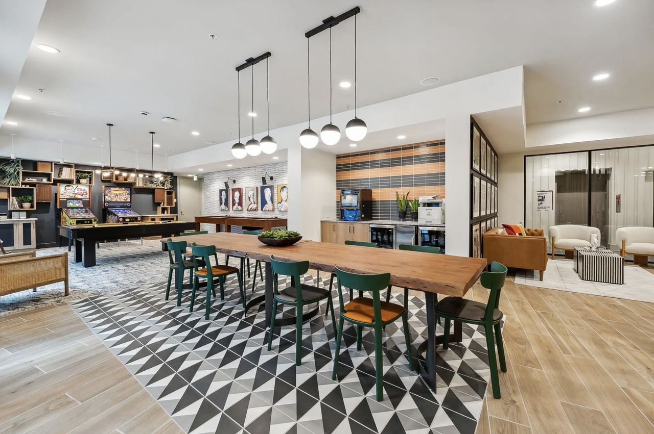 8401 Burnet Road - Photo 7 of 11