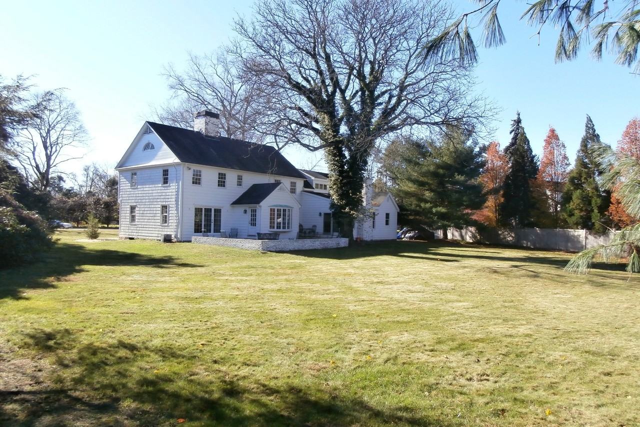 58 S Gate Ln - Photo 2 of 17