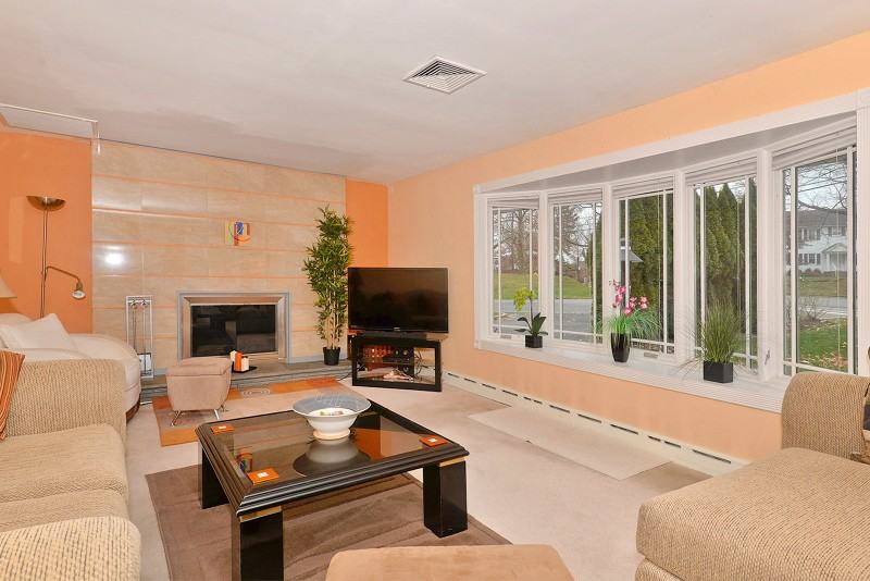 143 Central Ave - Photo 3 of 17