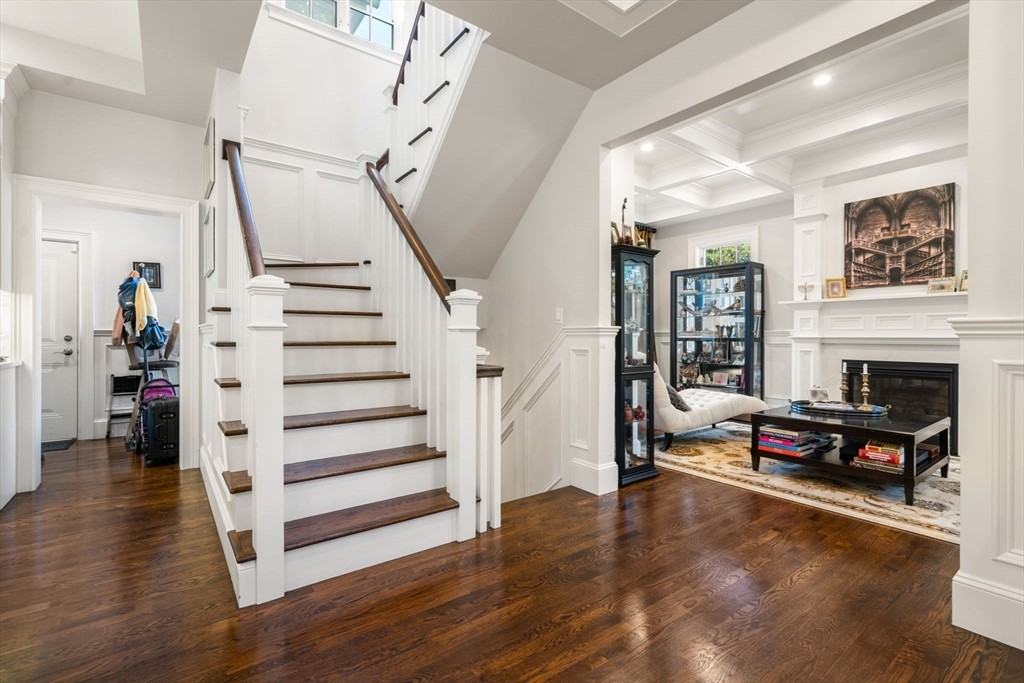 112 Carlisle St - Photo 3 of 31