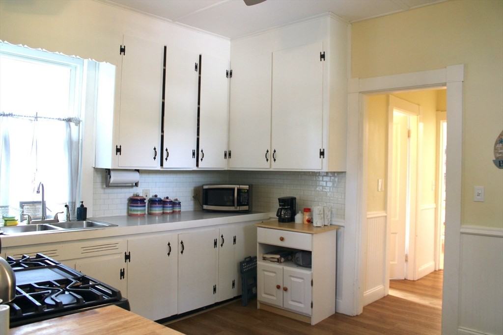 34 Central St Unit 1 - Photo 3 of 22