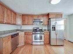 1915 River St Unit 1 - Photo 2 of 8